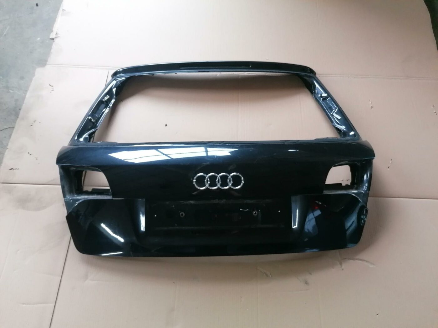 Bagāžnieka vāks priekš AUDI A4 AVANT 2005