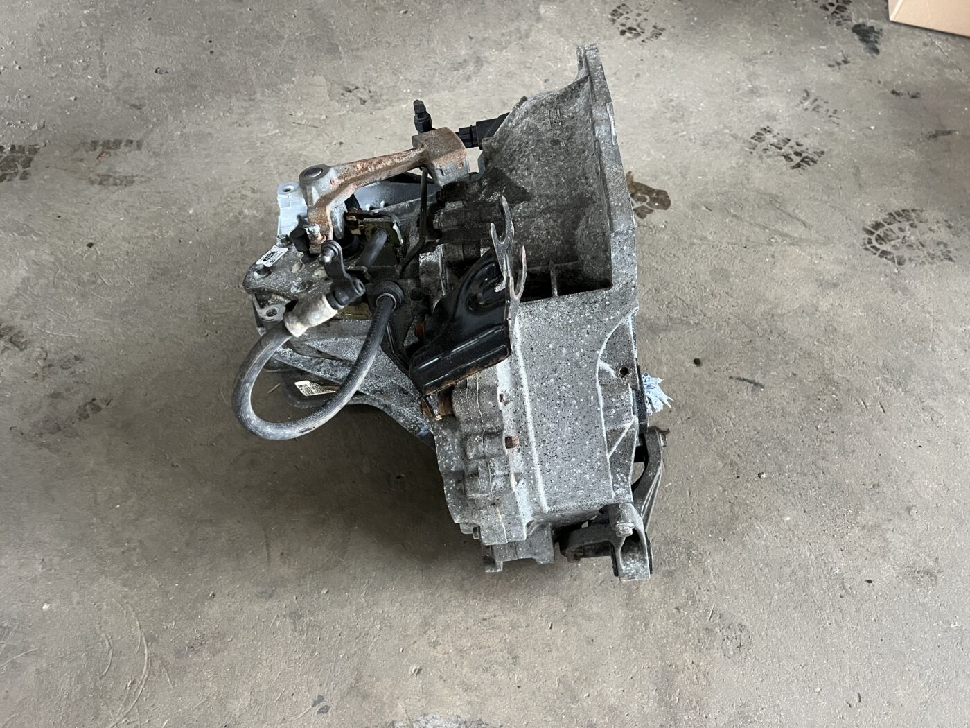 Mehāniska pārnesumkārba priekš FORD FOCUS C-MAX 2004 2 Mehāniska pārnesumkārba priekš FORD FOCUS C-MAX 2004