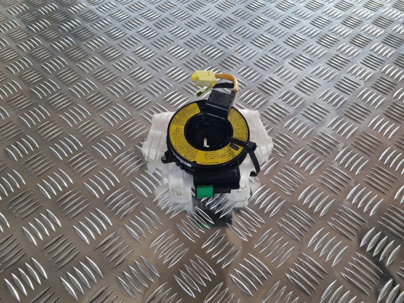 Drošības spilvena slīdgredzens priekš MITSUBISHI LANCER 2006 1 Drošības spilvena slīdgredzens priekš MITSUBISHI LANCER 2006