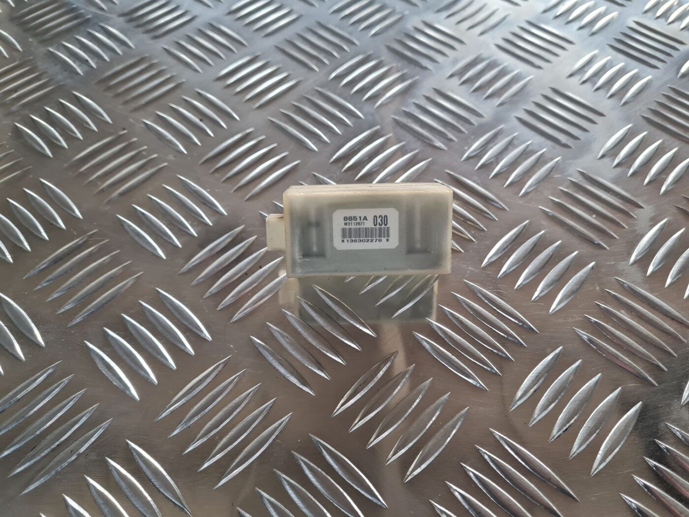 Drošības spilvena trieciensensors priekš MITSUBISHI LANCER 2006 1 Drošības spilvena trieciensensors priekš MITSUBISHI LANCER 2006