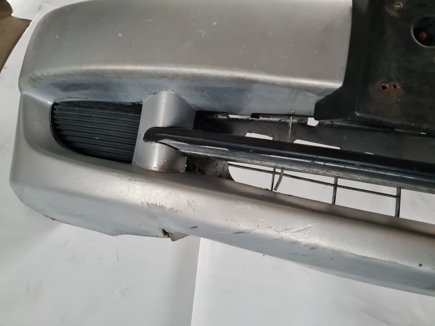 Priekšējais buferis priekš MITSUBISHI LANCER 2006