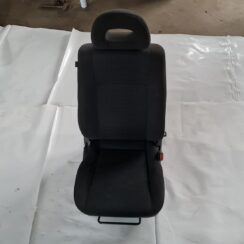 Priekšējais labais sēdeklis priekš MITSUBISHI LANCER 2006