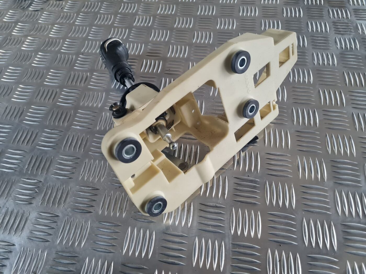 Ātrumu pārslēgšanas slēdzis priekš VOLVO V70 2003 SILVER