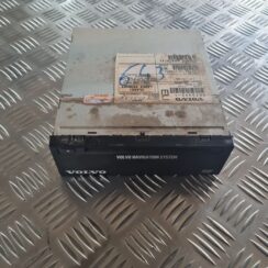 CD/DVD/Navigācijas bloks priekš VOLVO V70 2003 SILVER