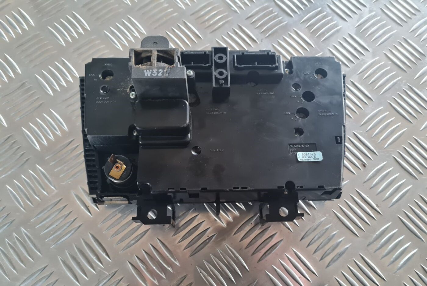 Klimata kontroles bloks priekš VOLVO V70 2003 SILVER 2 Klimata kontroles bloks priekš VOLVO V70 2003 SILVER