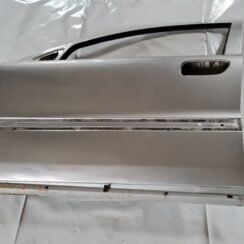 Priekšējās kreisās durvis priekš VOLVO V70 2003 SILVER