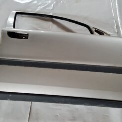 Priekšējās labās durvis priekš VOLVO V70 2003 SILVER