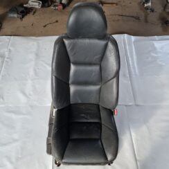 Priekšējais labais sēdeklis priekš VOLVO V70 2003 SILVER