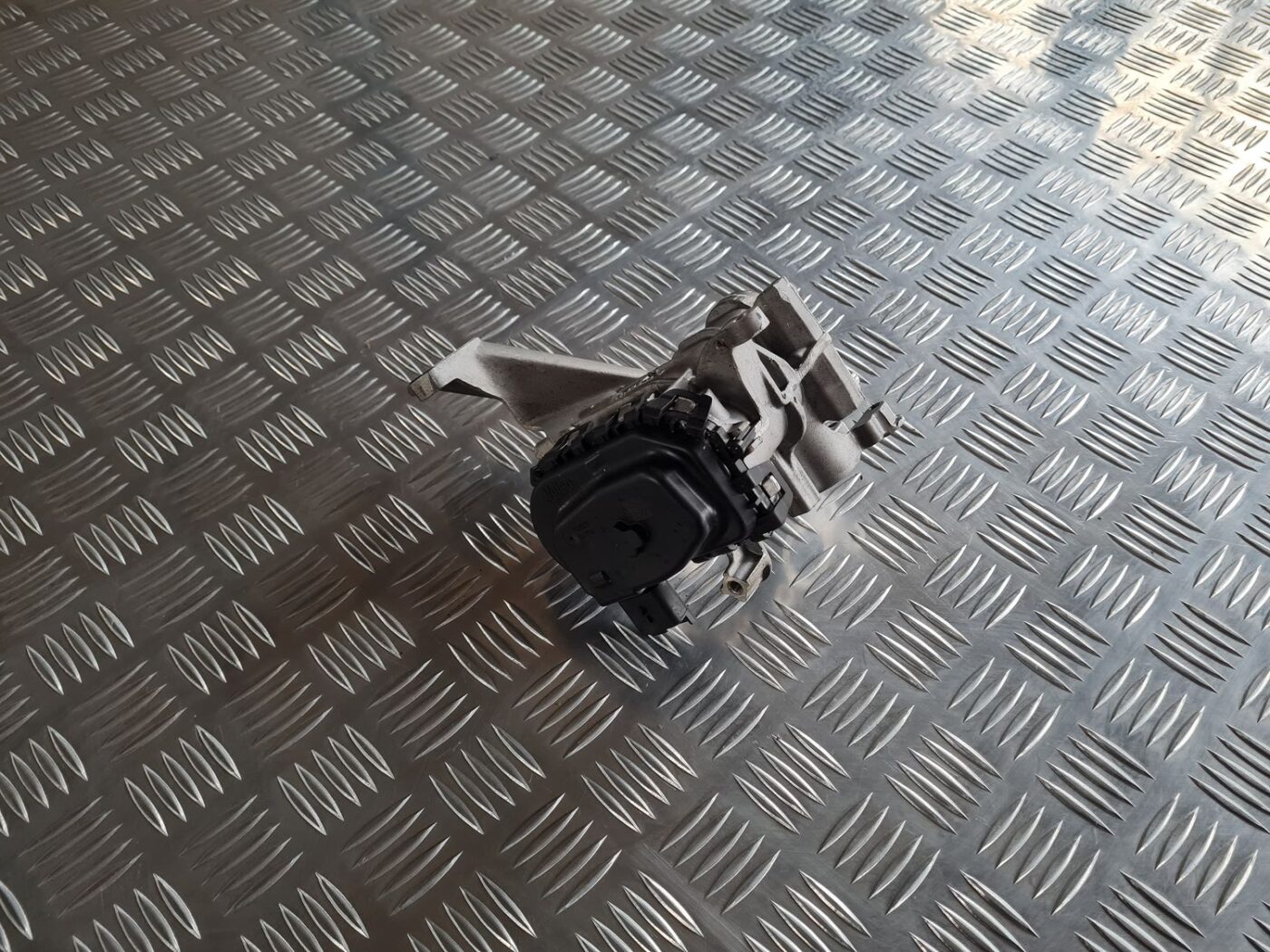 EGR vārsts priekš CITROEN C4 2018