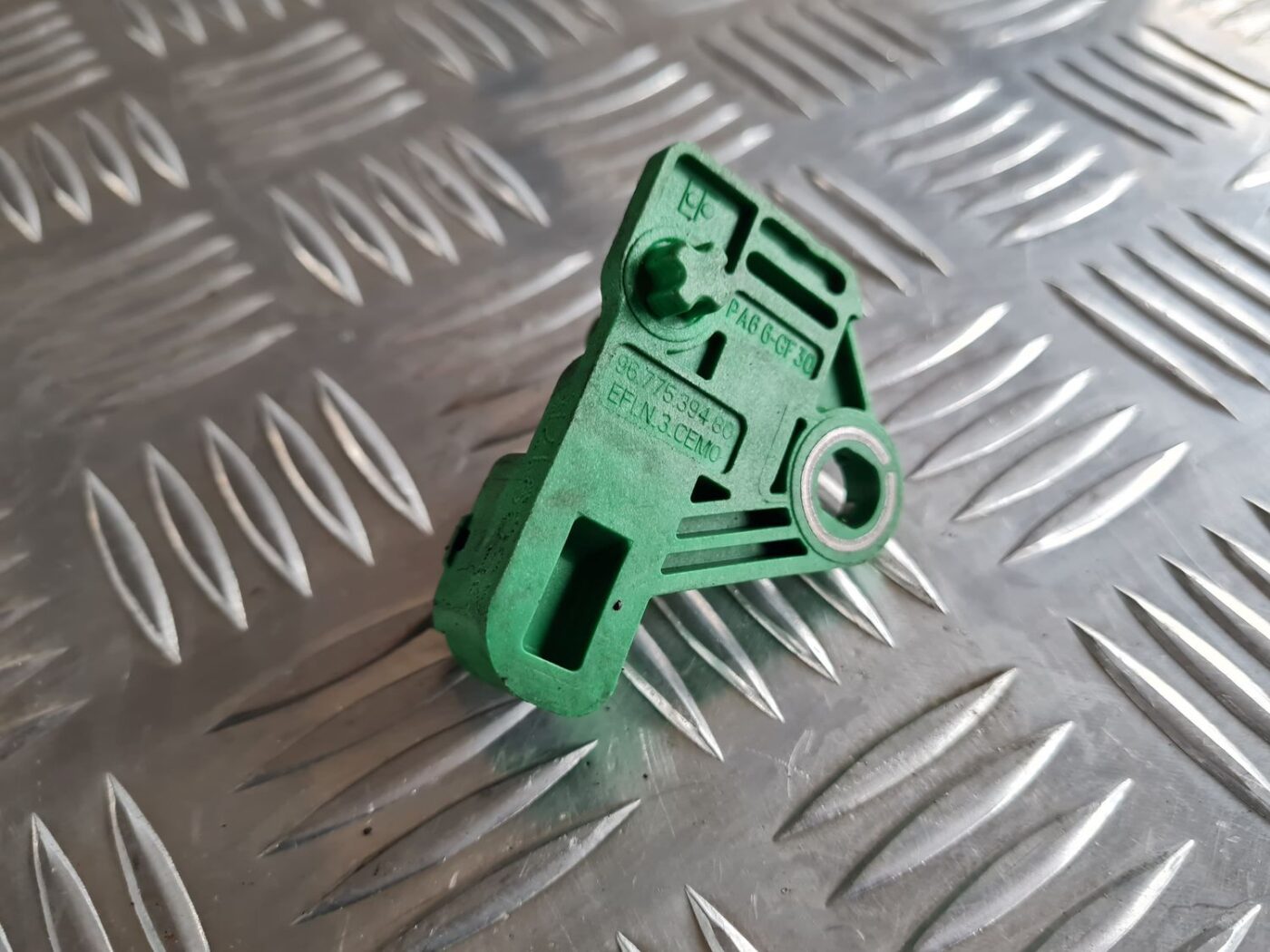 Kloķvārpstas devējs priekš CITROEN C4 2018