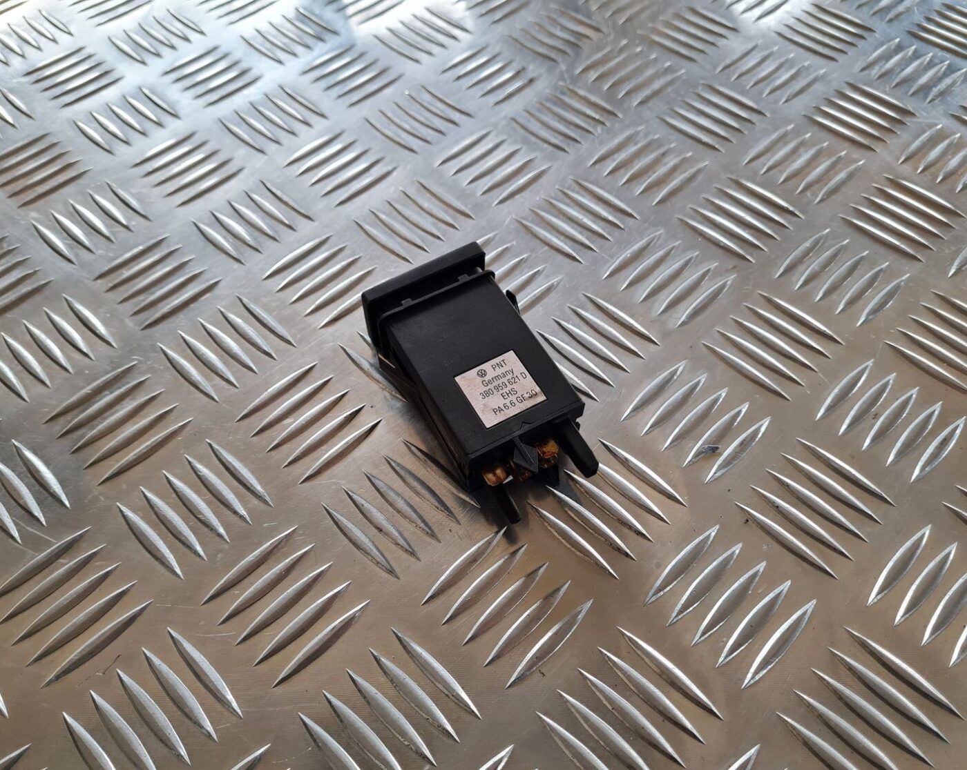 Aizmugurējā stikla apsildes ieslēgšanas poga priekš VW PASSAT 2004 UNIVERSAL GREY