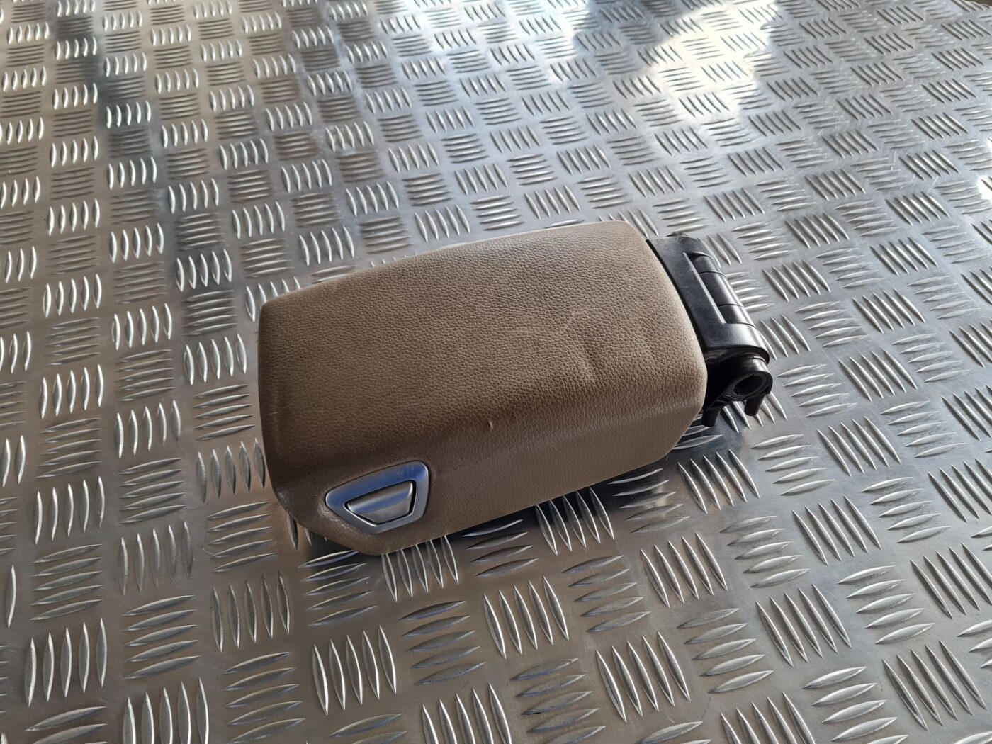 Roku balsts priekš VOLVO S60 2008 1 Roku balsts priekš VOLVO S60 2008