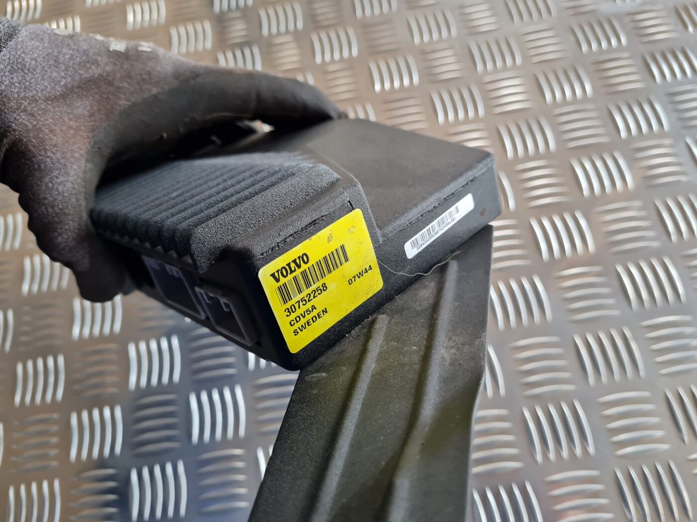 Audio pastiprinātāja bloks priekš VOLVO S60 2008