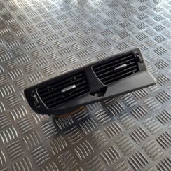 Mērinstrumentu paneļa gaisa vads, centrā priekš VOLVO S60 2008