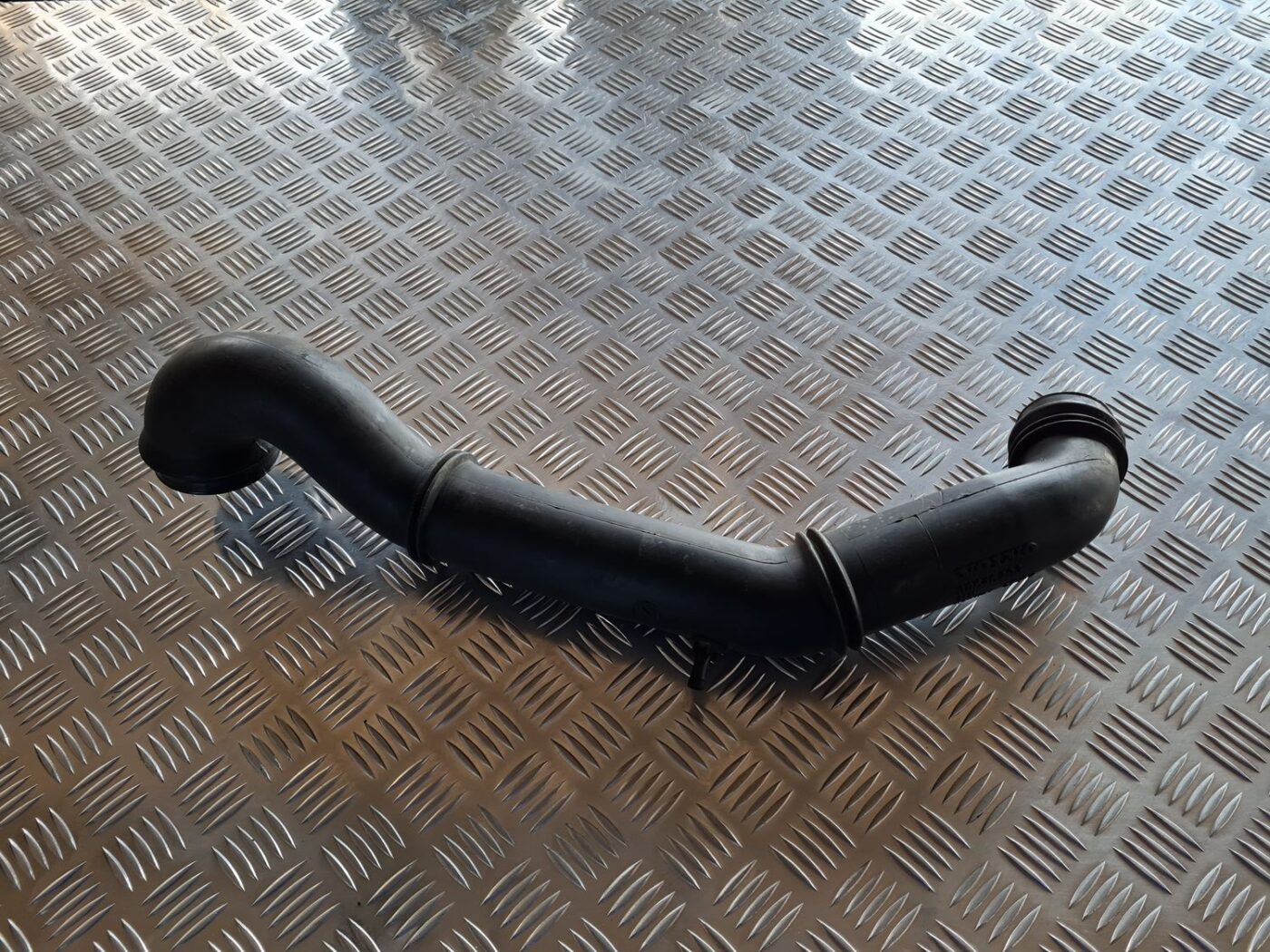 Interkulera caurule priekš VOLVO S60 2008