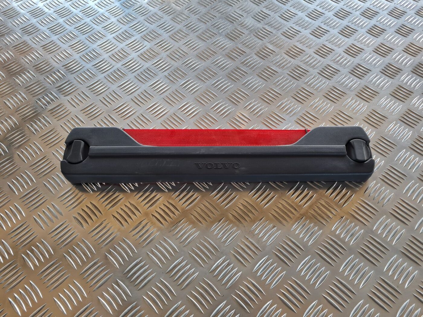 Brīdinājuma trīsstūris priekš VOLVO S60 2008 1 Brīdinājuma trīsstūris priekš VOLVO S60 2008