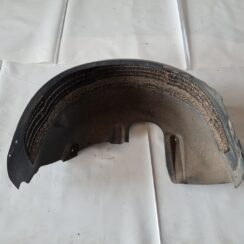 Aizmugurējais kreisais paspārns priekš VOLVO S60 2008