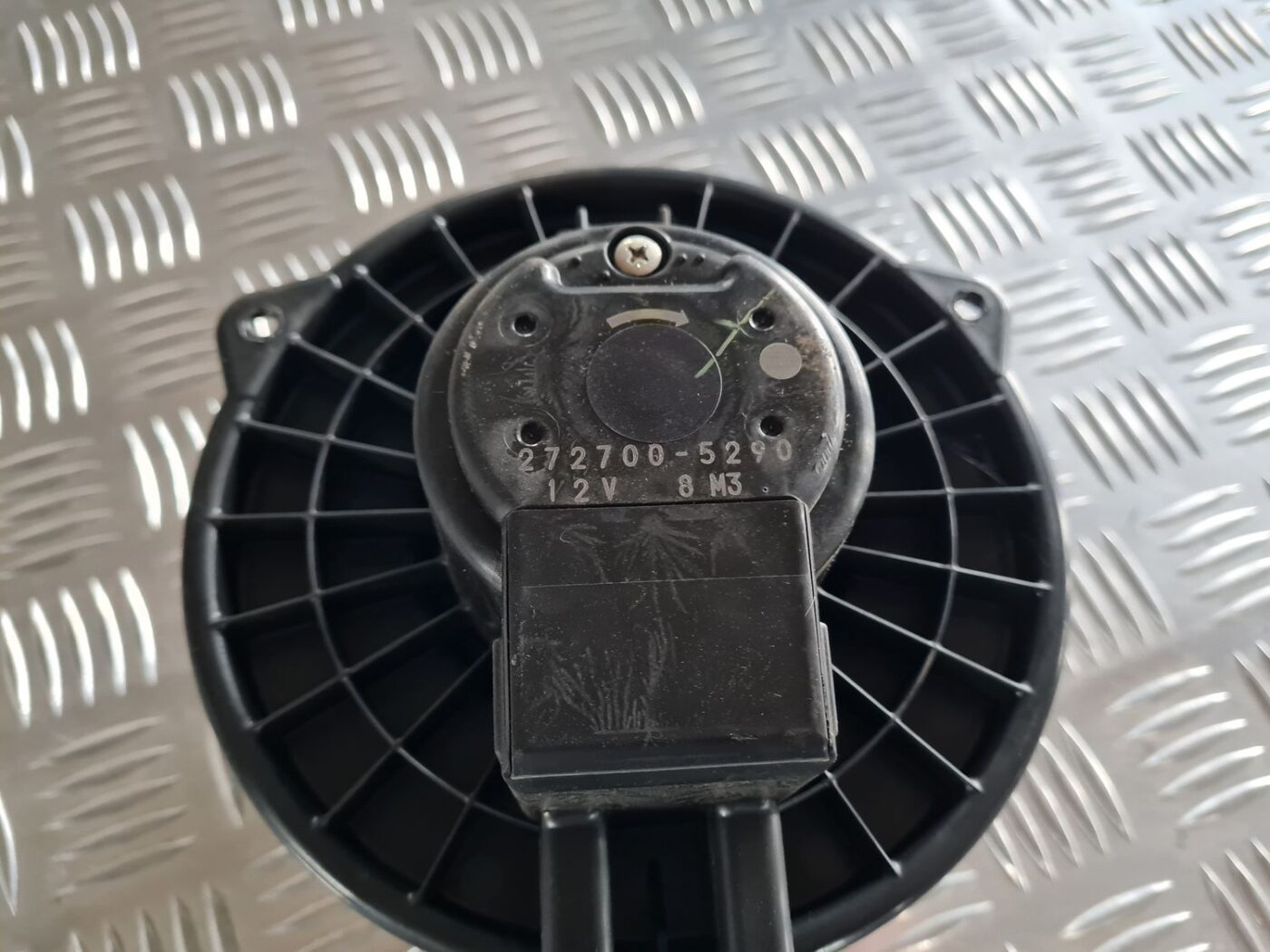 Salona ventilators priekš SUBARU LEGACY 2010 2 Salona ventilators priekš SUBARU LEGACY 2010