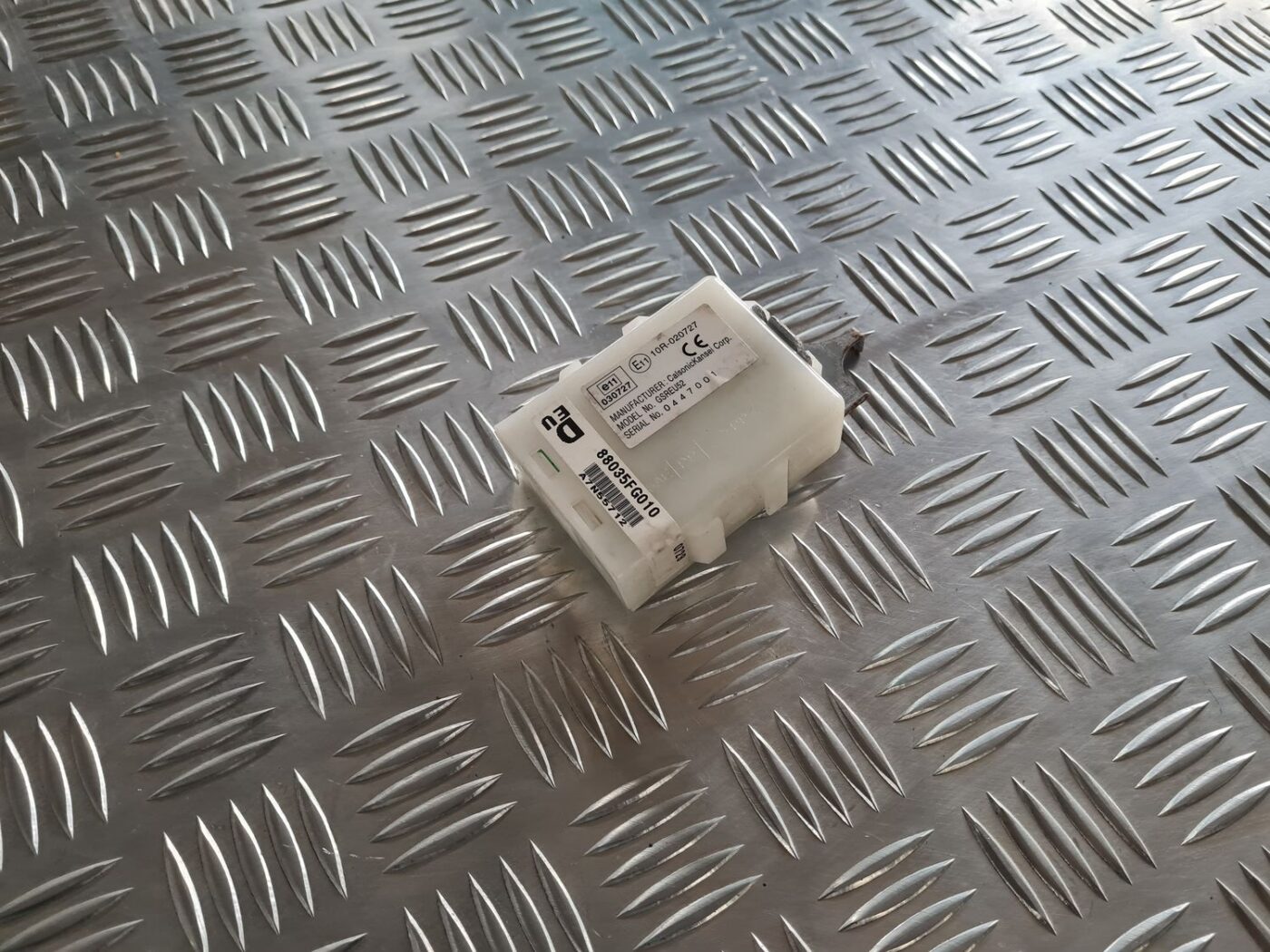 Centrālas atslēgas vadības bloks priekš SUBARU LEGACY 2010 1 Centrālas atslēgas vadības bloks priekš SUBARU LEGACY 2010