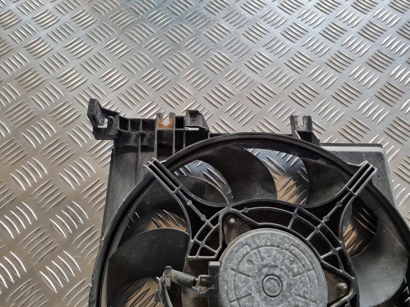 Dzesēšanas radiatora ventilators priekš SUBARU LEGACY 2010 3 Dzesēšanas radiatora ventilators priekš SUBARU LEGACY 2010