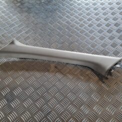 Priekšējas salona statnes apdare priekš SUBARU LEGACY 2010