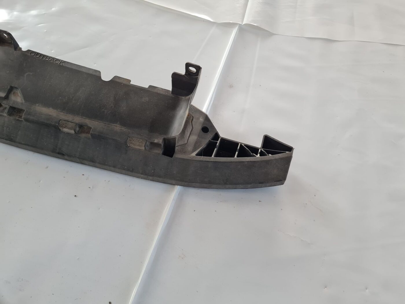 Priekšēja bufera kronšteins priekš SUBARU LEGACY 2010 4 Priekšēja bufera kronšteins priekš SUBARU LEGACY 2010