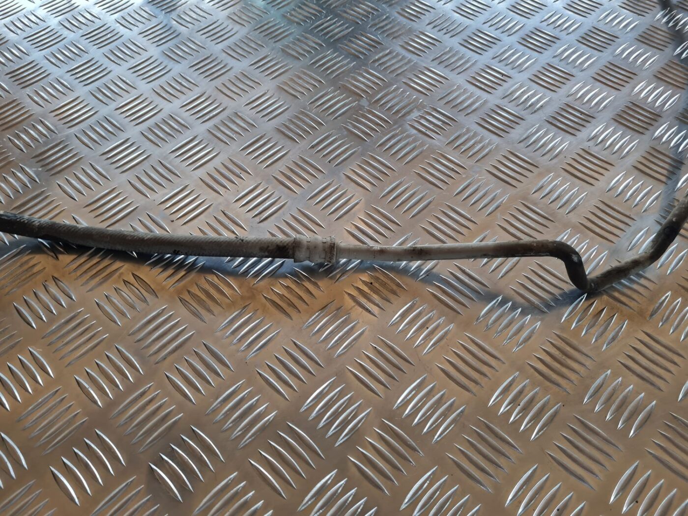 Degvielas caurule priekš VOLVO V70 2006