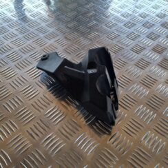 Aizmugurēja bufera kronšteins priekš VOLVO V70 2006