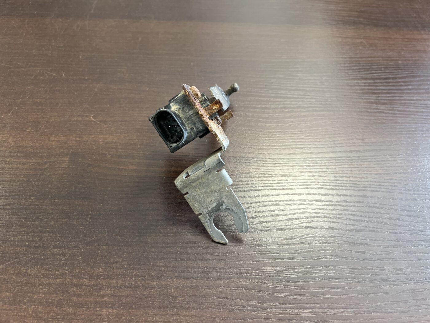 Lukturu diapazona korekcijas sensors, aizmugurē priekš RENAULT ESPACE IV 2006 3 Lukturu diapazona korekcijas sensors, aizmugurē priekš RENAULT ESPACE IV 2006