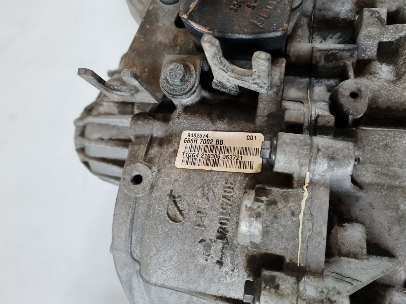 Mehāniska pārnesumkārba priekš VOLVO V70 2006 2 Mehāniska pārnesumkārba priekš VOLVO V70 2006