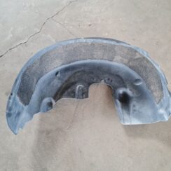 Aizmugurējais kreisais paspārns priekš VOLVO V70 2006