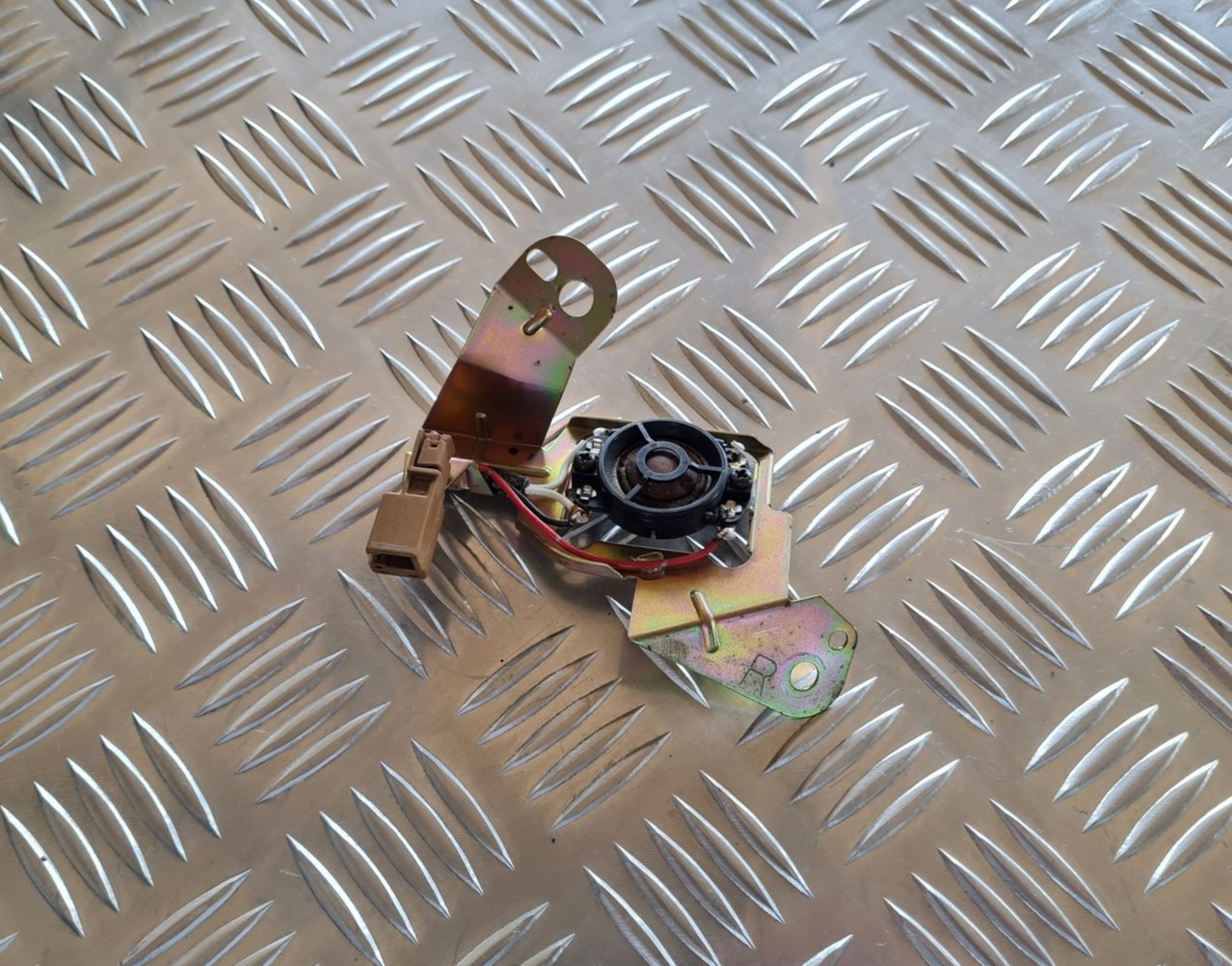 Durvju skaļrunis, augšā priekš NISSAN X-TRAIL 2002