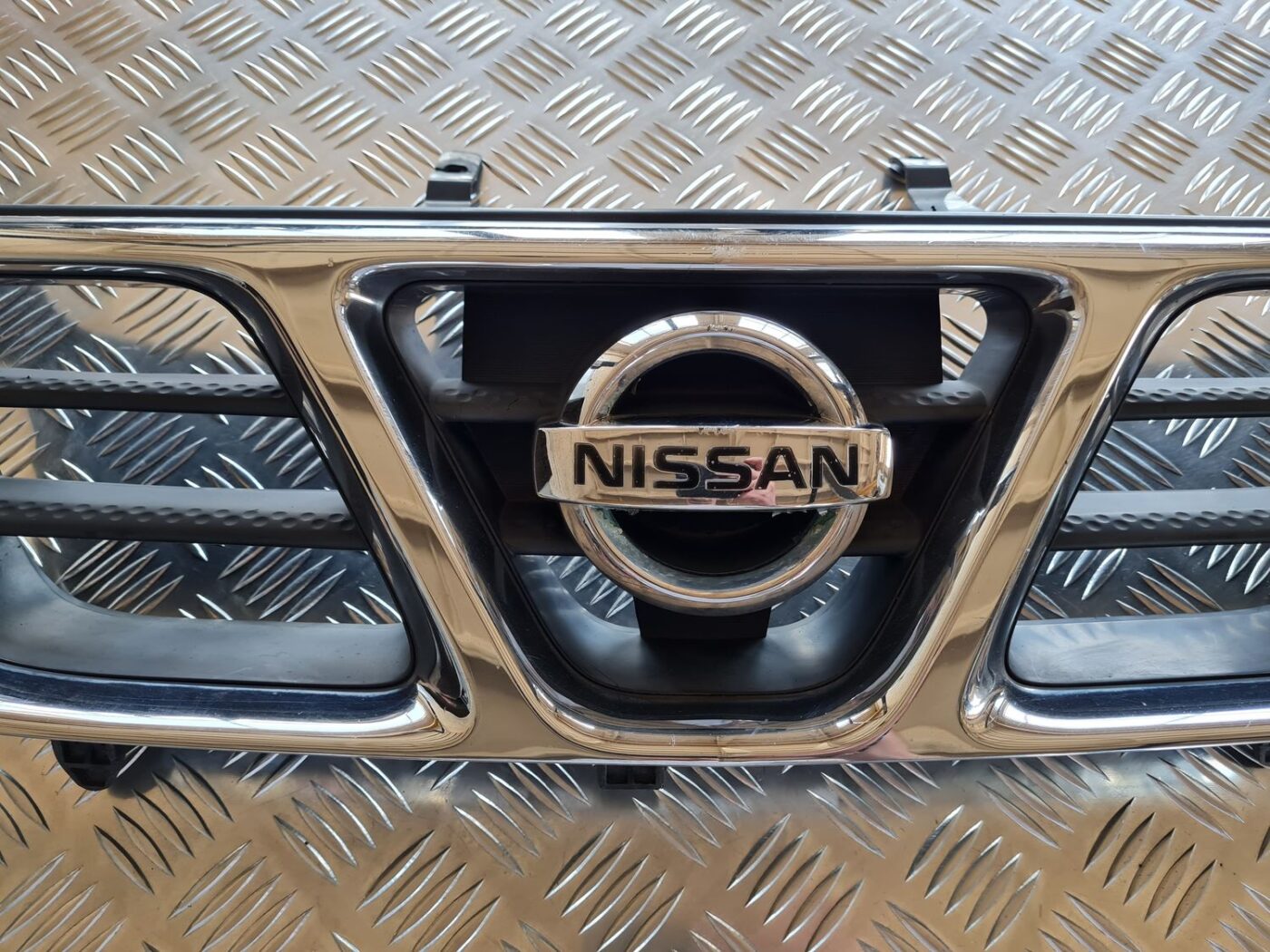 Bufera reste priekš NISSAN X-TRAIL 2002