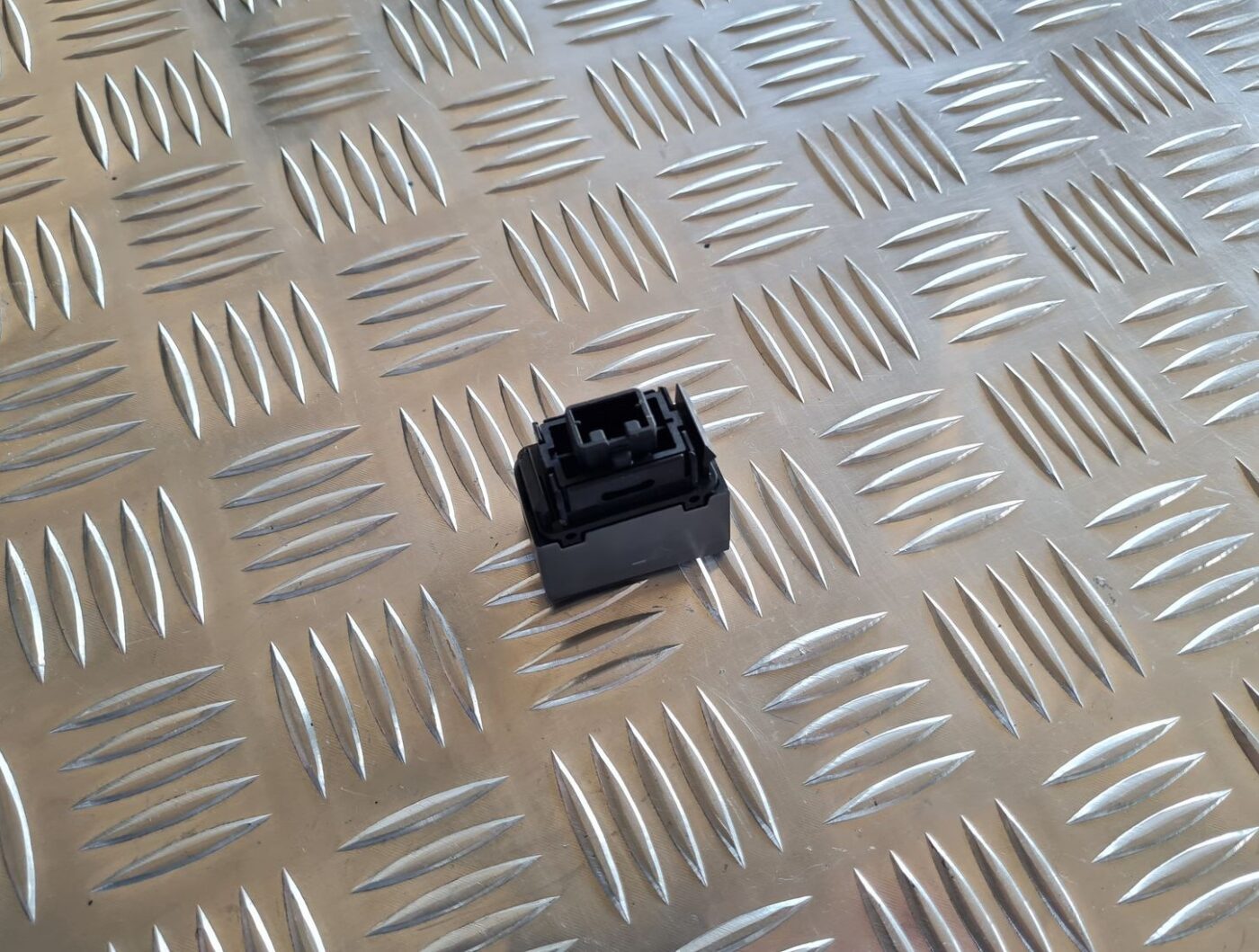 Drošības jostas gaismas indikators priekš NISSAN X-TRAIL 2002