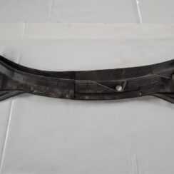 Vējstikla uzlikas (deflektora) režģis priekš NISSAN X-TRAIL 2002