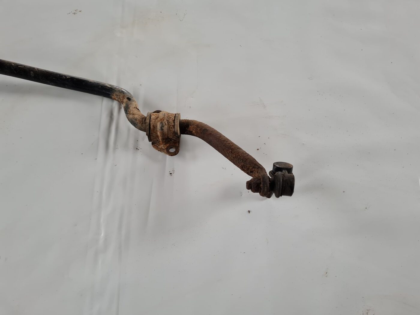 Priekšējais stabilizators priekš NISSAN X-TRAIL 2002 3 Priekšējais stabilizators priekš NISSAN X-TRAIL 2002