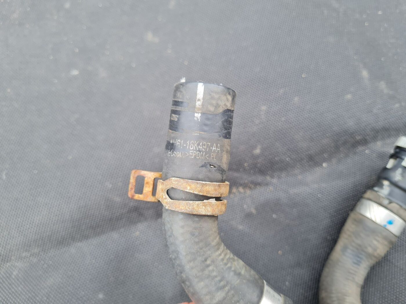 Dzesēšanas caurule priekš FORD C-MAX 2011 3 Dzesēšanas caurule priekš FORD C-MAX 2011