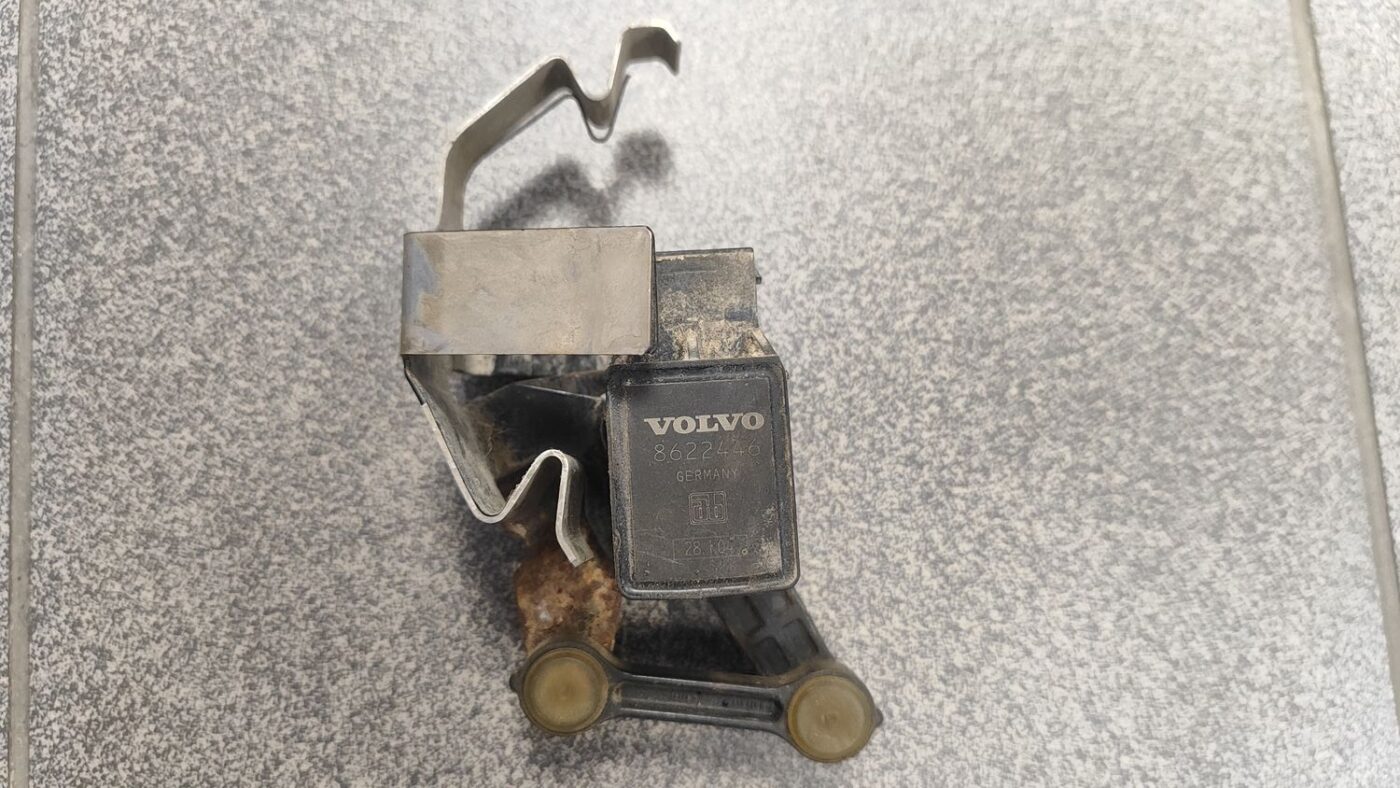 Lukturu diapazona korekcijas sensors, priekšā priekš VOLVO S80 2004 2 Lukturu diapazona korekcijas sensors, priekšā priekš VOLVO S80 2004