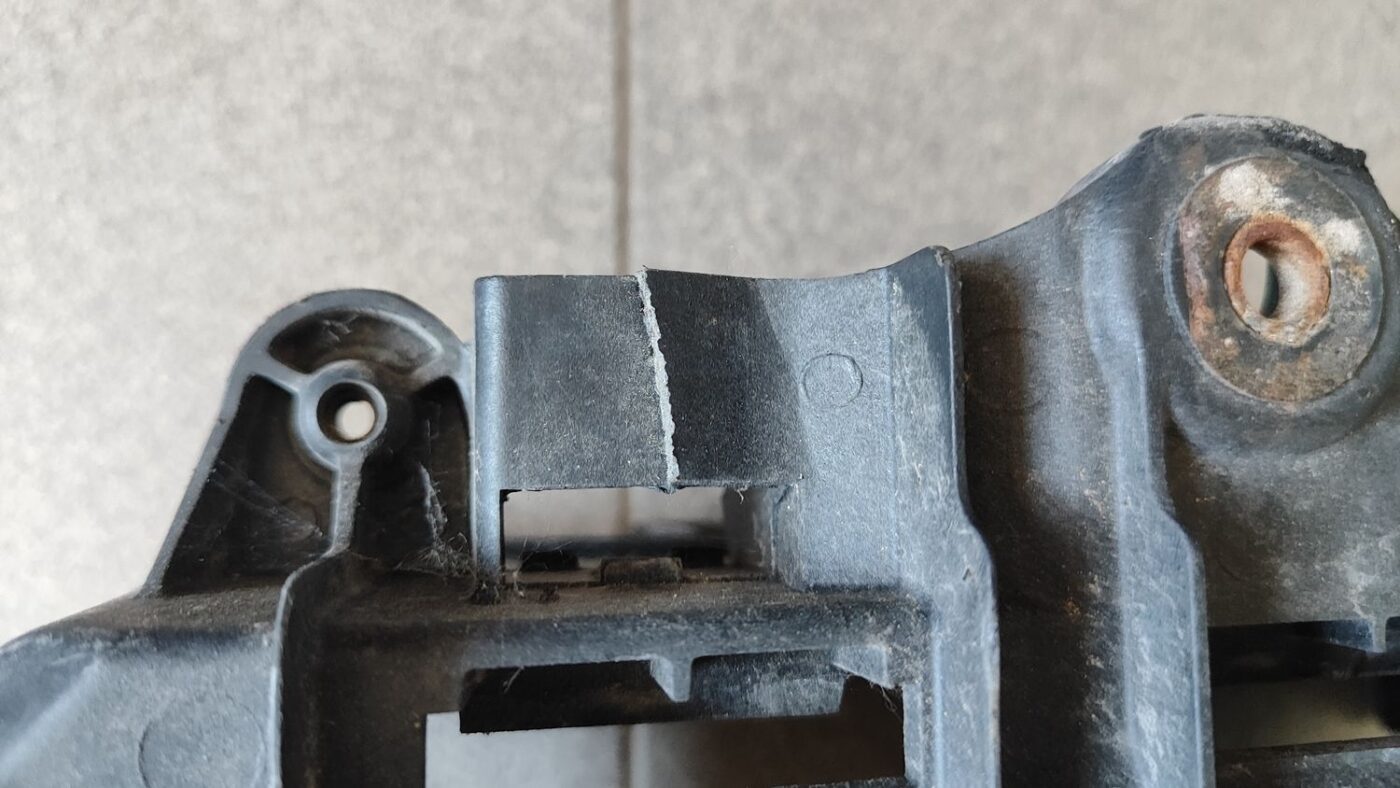 Akumulatora stiprināšanas korpuss priekš SEAT IBIZA 2005 7 Akumulatora stiprināšanas korpuss priekš SEAT IBIZA 2005