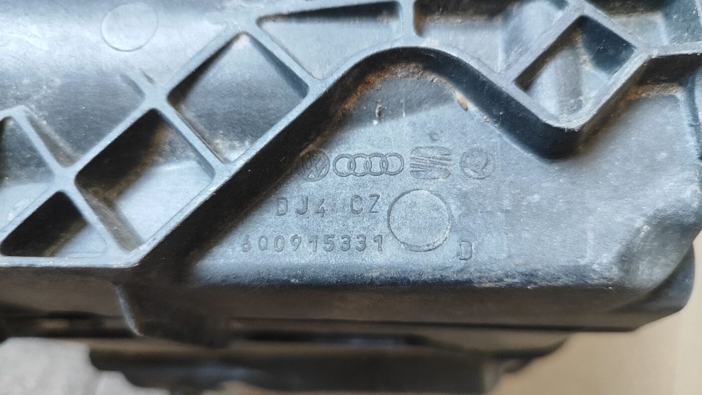 Akumulatora stiprināšanas korpuss priekš SEAT IBIZA 2005 3 Akumulatora stiprināšanas korpuss priekš SEAT IBIZA 2005