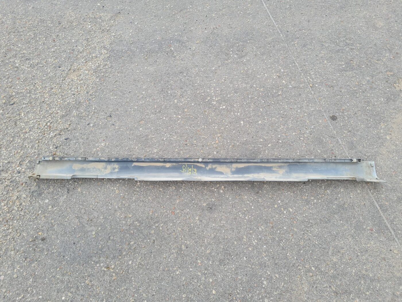 Ārēja sliekšņa kreisa uzlika priekš TOYOTA COROLLA VERSO 2005