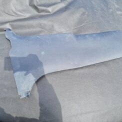 Vidējas salona statnes apdare priekš TOYOTA AVENSIS 2012