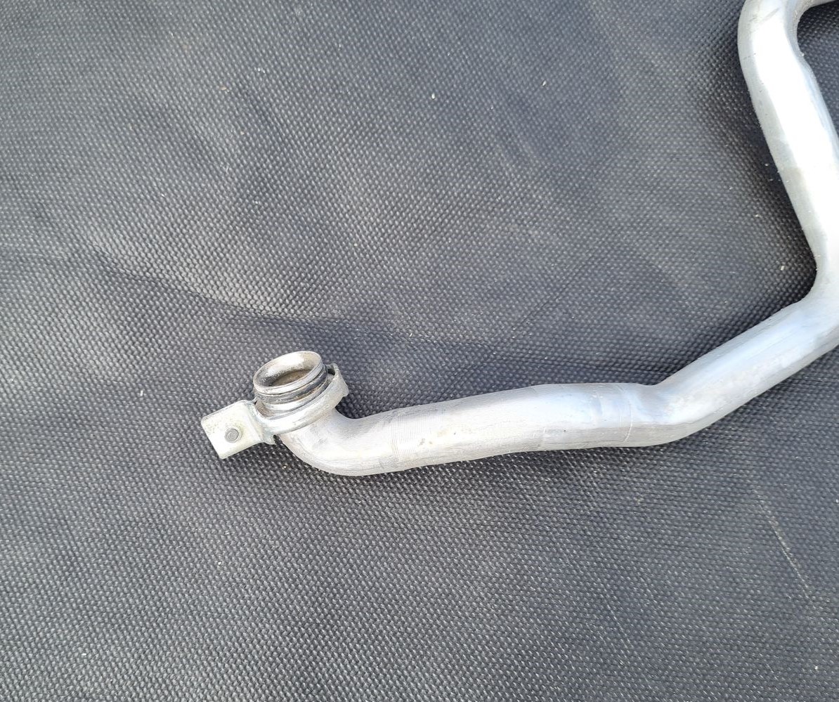 Apsildes radiatora caurules priekš AUDI A6 AVANT 2007 QUATTRO 3 Apsildes radiatora caurules priekš AUDI A6 AVANT 2007 QUATTRO