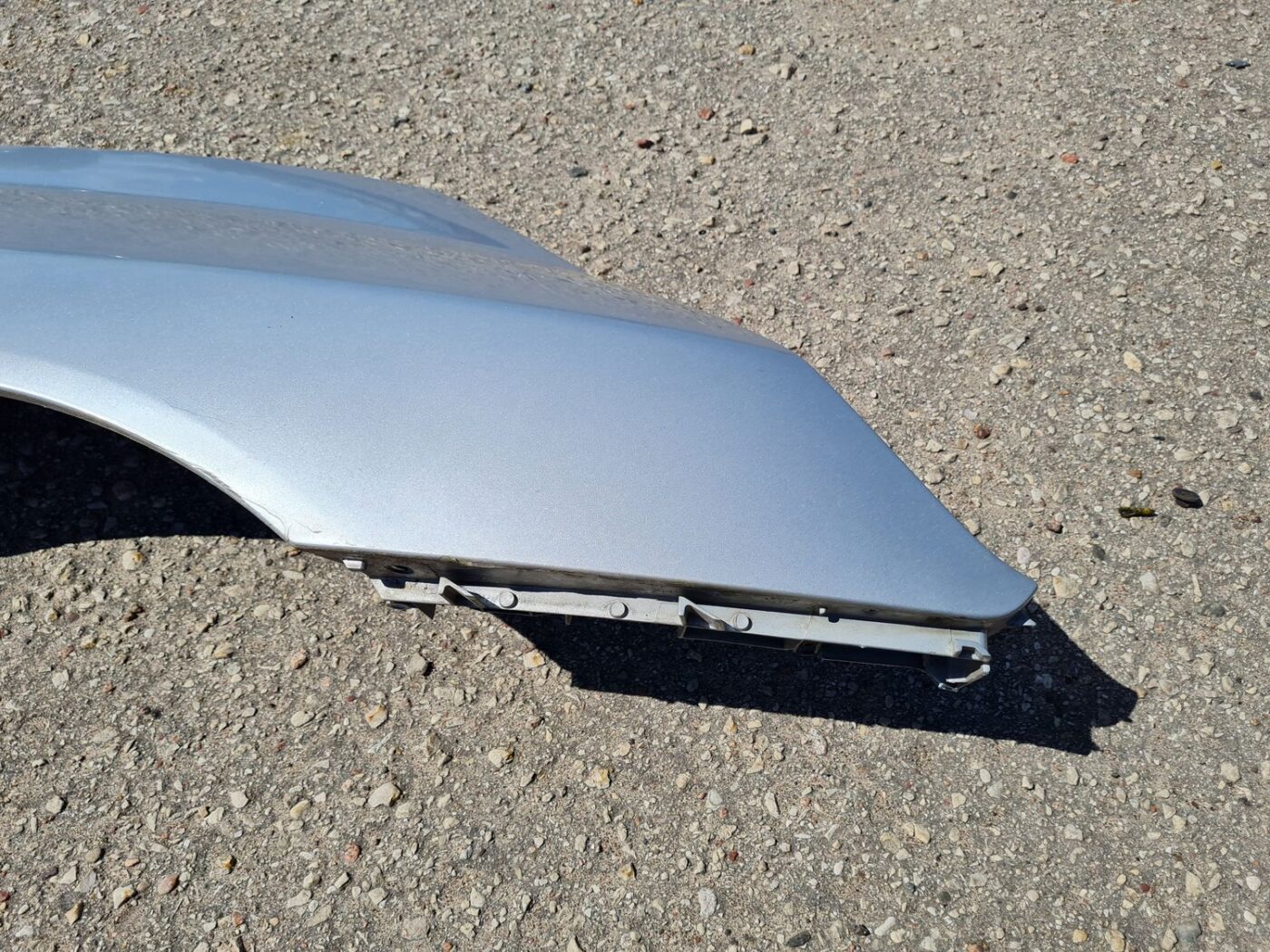 Priekšējais labais spārns priekš RENAULT ESPACE IV 2006 4 Priekšējais labais spārns priekš RENAULT ESPACE IV 2006