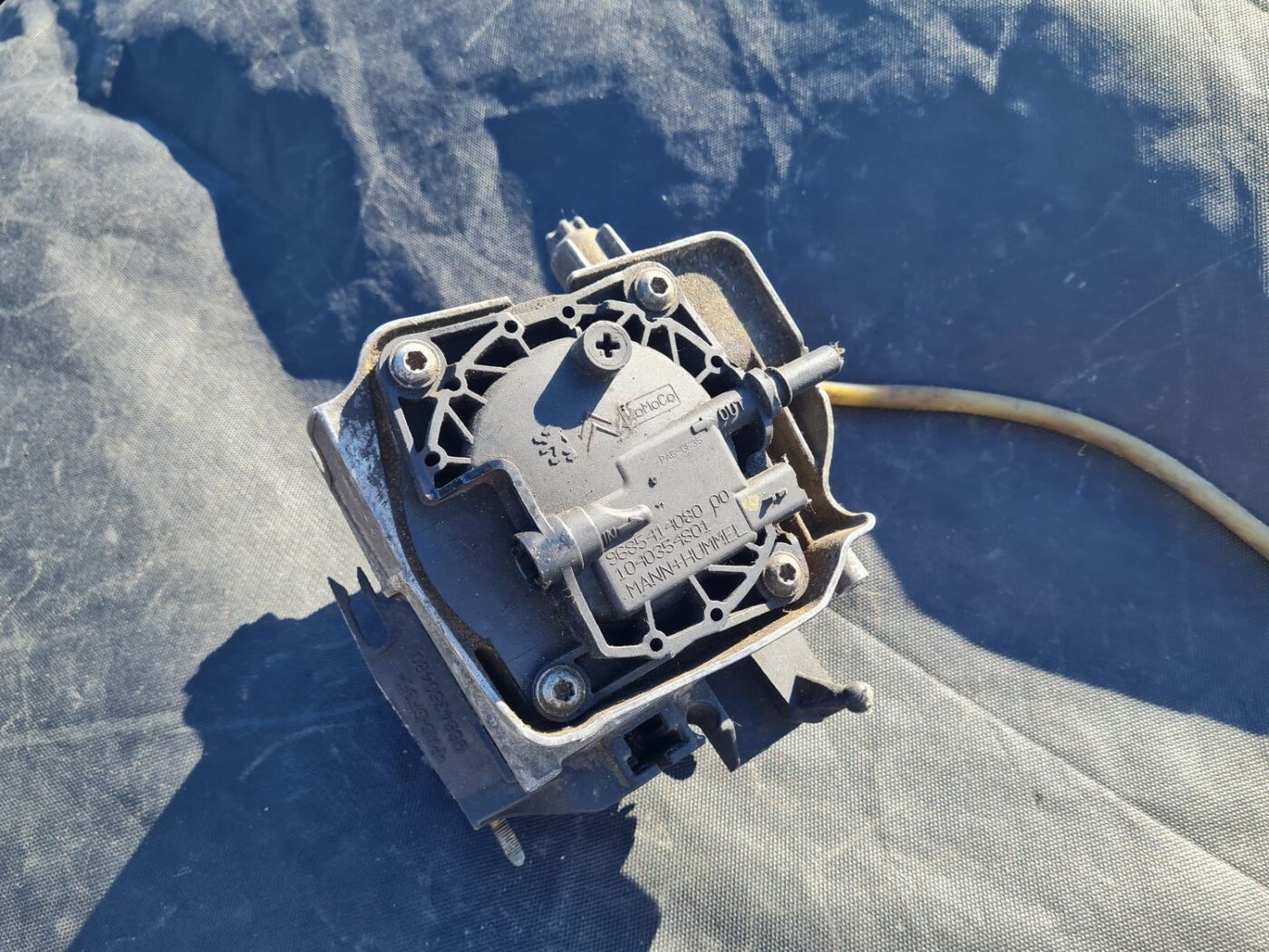 Degvielas filtra korpuss priekš CITROEN PICASSO 2007 2 Degvielas filtra korpuss priekš CITROEN PICASSO 2007