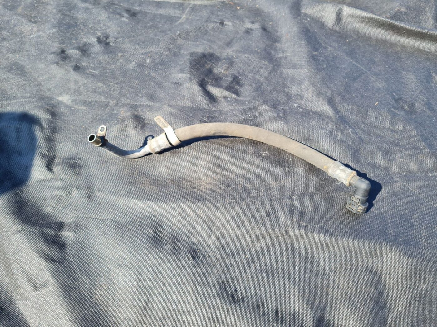 Pārnesumkārbas caurule priekš VOLVO S40 2007 1 Pārnesumkārbas caurule priekš VOLVO S40 2007