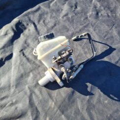 Bremžu pastiprinātāja galvenais cilindrs priekš OPEL ASTRA H STATION WAGON 2009