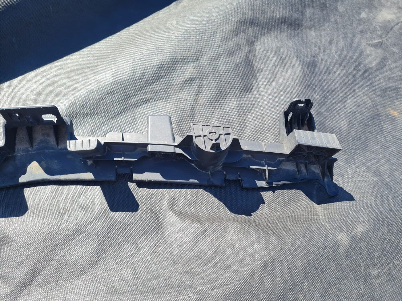 Priekšēja bufera kronšteins priekš OPEL ASTRA H STATION WAGON 2007 6 Priekšēja bufera kronšteins priekš OPEL ASTRA H STATION WAGON 2007