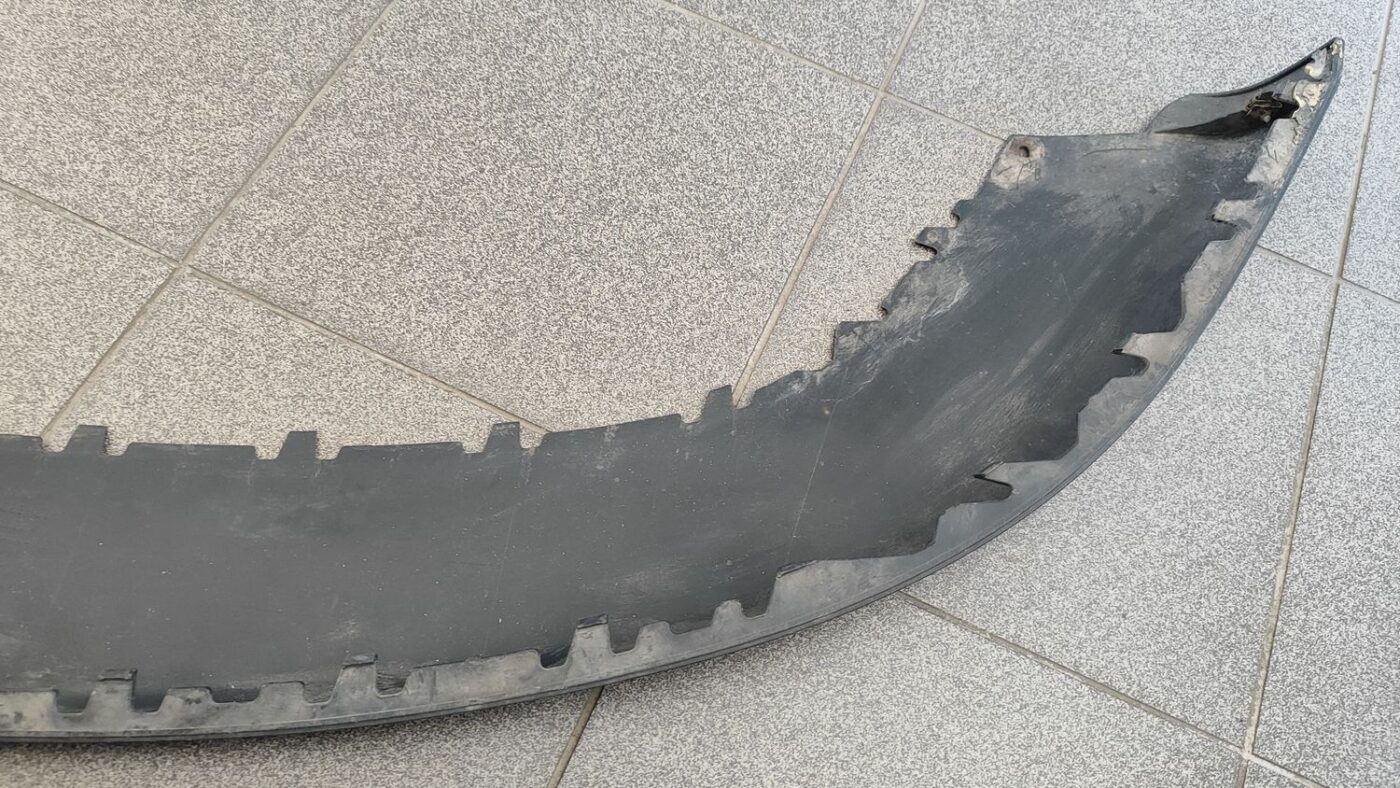 Bufera spoileris priekš VW GOLF 5 2006 2 Bufera spoileris priekš VW GOLF 5 2006