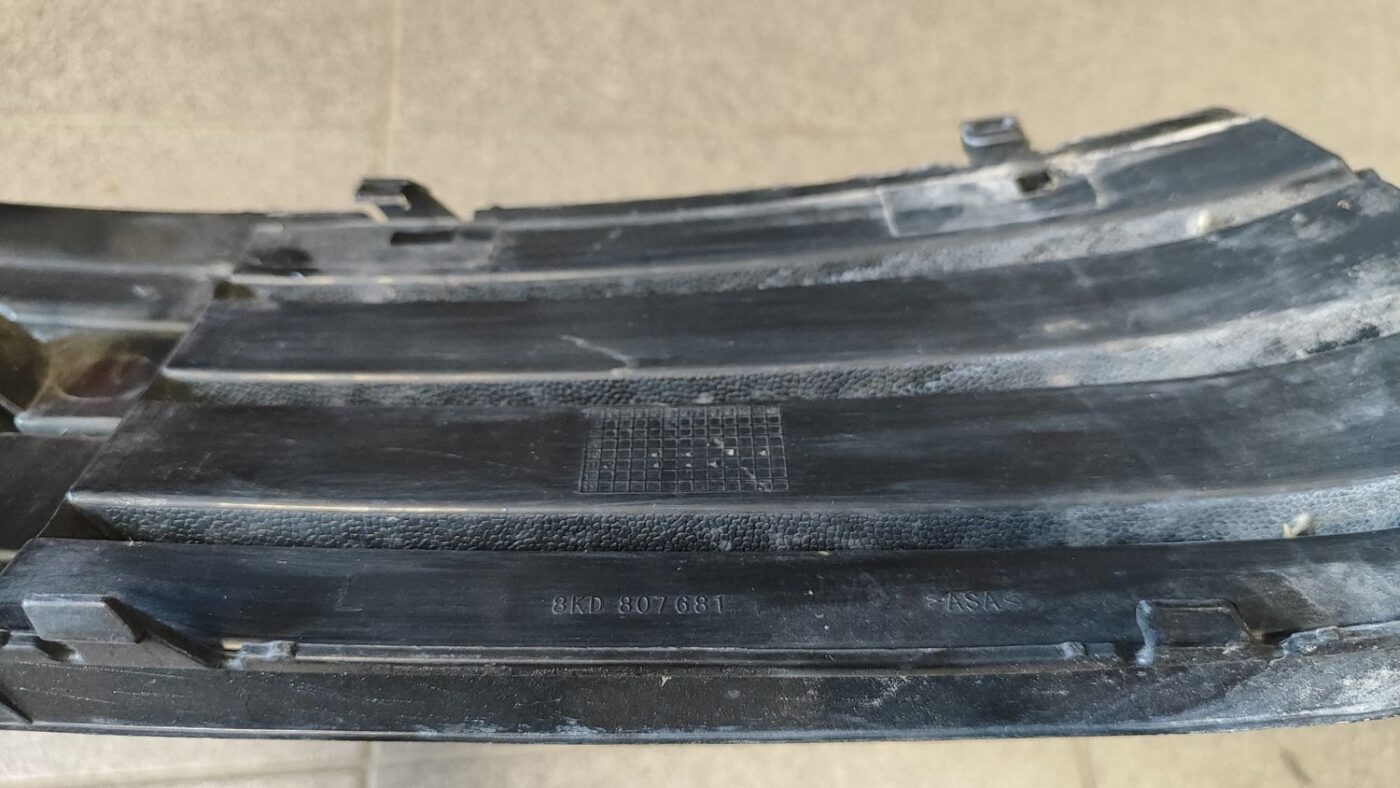 Miglas luktura reste, pa kreisi priekš AUDI A4 2008 AVANT